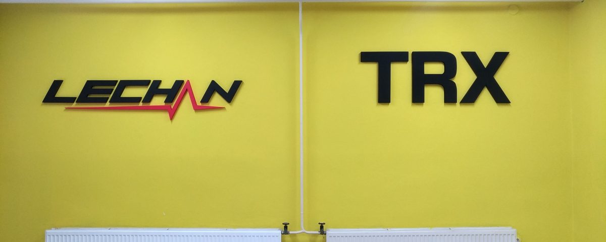 3D logo z polystyrenu TRX a lechan